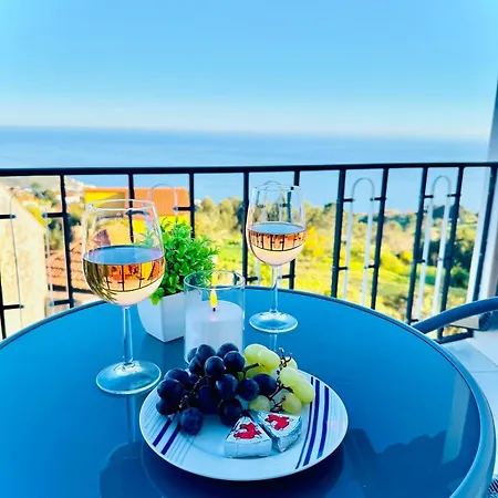 Daire Sunshine Serenity Top Floor With Ocean Views, Private Parking In Calheta, Madeira Estreito Da Calheta