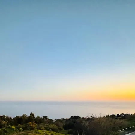 アパート Sunshine Serenity Top Floor With Ocean Views, Private Parking In Calheta, Madeira