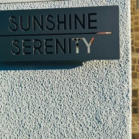 Sunshine Serenity Top Floor With Ocean Views, Private Parking In Calheta, Madeira * Estreito da Calheta